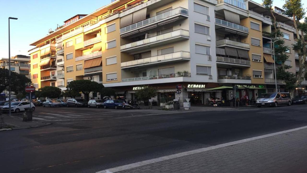 From Ostia Beach To Rome & Airport In A Heartbeat! Exterior photo