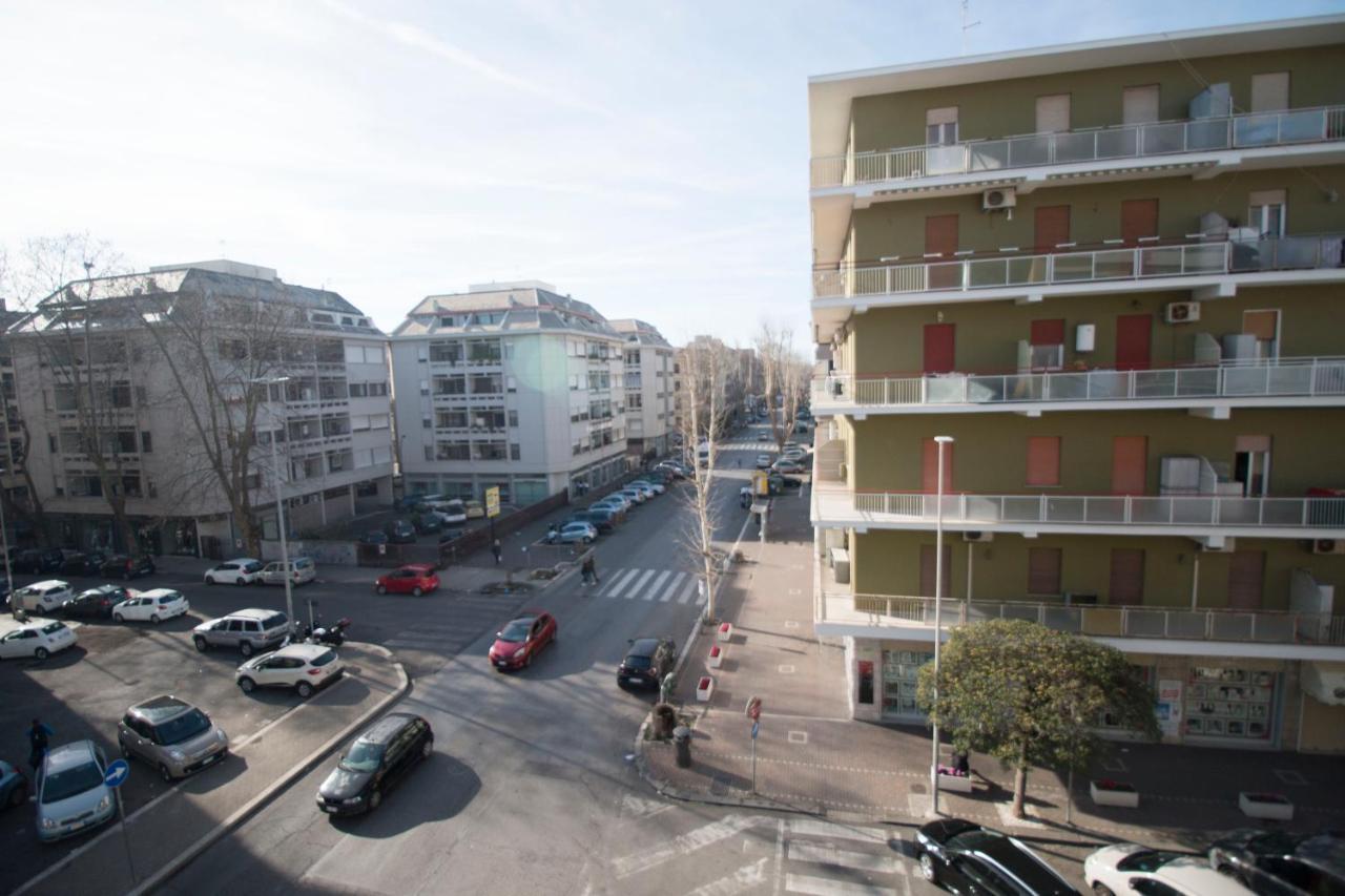 From Ostia Beach To Rome & Airport In A Heartbeat! Exterior photo